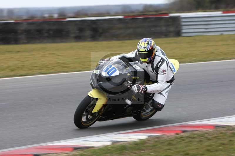 Motorcycle action photographs;Trackday digital images;event digital images;eventdigitalimages;no limits trackday;peter wileman photography;snetterton;snetterton circuit norfolk;snetterton photographs;trackday;trackday photos