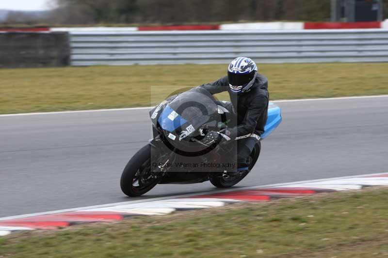 Motorcycle action photographs;Trackday digital images;event digital images;eventdigitalimages;no limits trackday;peter wileman photography;snetterton;snetterton circuit norfolk;snetterton photographs;trackday;trackday photos