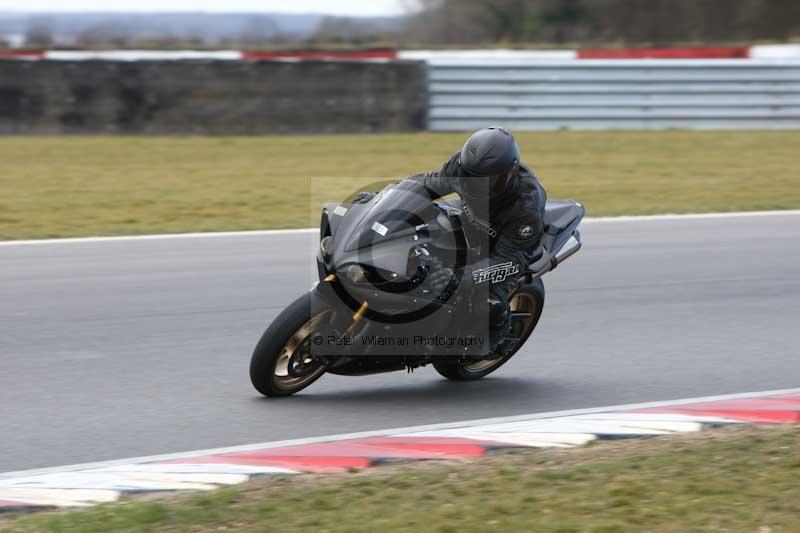 Motorcycle action photographs;Trackday digital images;event digital images;eventdigitalimages;no limits trackday;peter wileman photography;snetterton;snetterton circuit norfolk;snetterton photographs;trackday;trackday photos