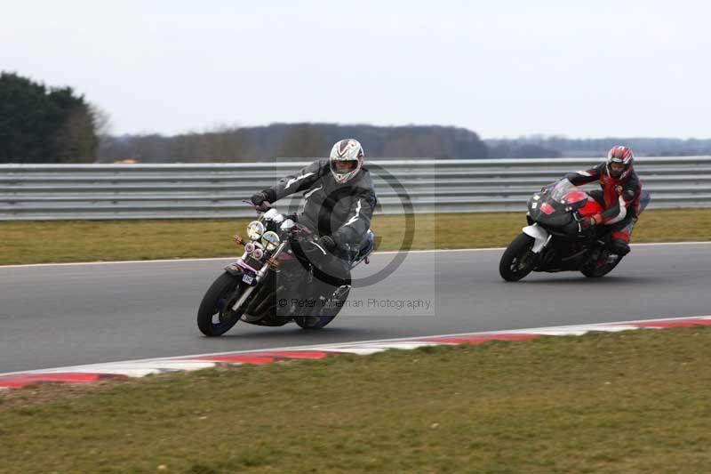 Motorcycle action photographs;Trackday digital images;event digital images;eventdigitalimages;no limits trackday;peter wileman photography;snetterton;snetterton circuit norfolk;snetterton photographs;trackday;trackday photos