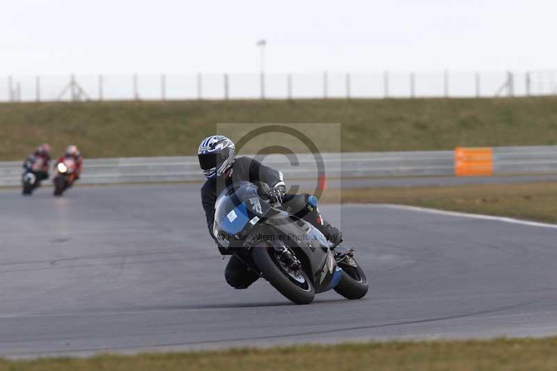 Motorcycle action photographs;Trackday digital images;event digital images;eventdigitalimages;no limits trackday;peter wileman photography;snetterton;snetterton circuit norfolk;snetterton photographs;trackday;trackday photos