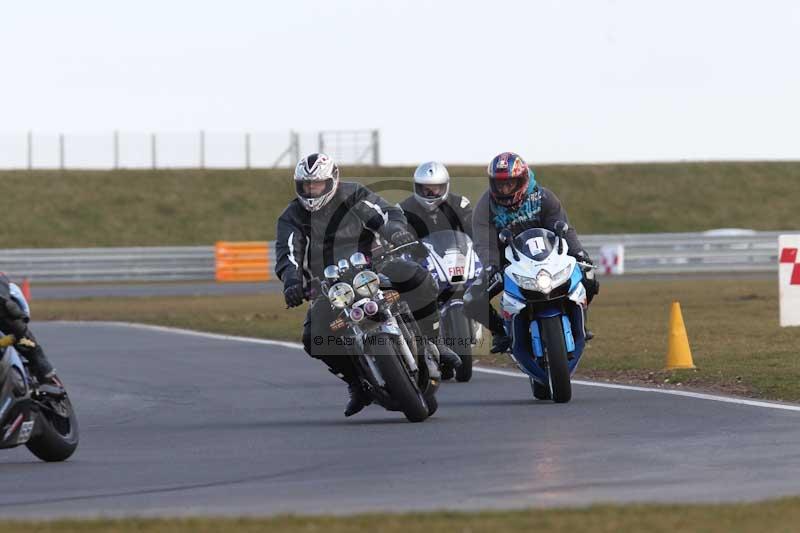 Motorcycle action photographs;Trackday digital images;event digital images;eventdigitalimages;no limits trackday;peter wileman photography;snetterton;snetterton circuit norfolk;snetterton photographs;trackday;trackday photos