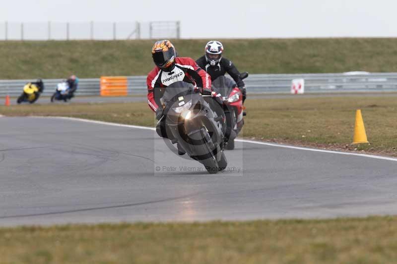 Motorcycle action photographs;Trackday digital images;event digital images;eventdigitalimages;no limits trackday;peter wileman photography;snetterton;snetterton circuit norfolk;snetterton photographs;trackday;trackday photos