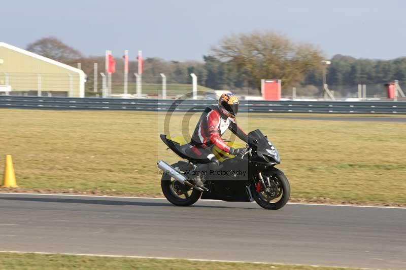 Motorcycle action photographs;Trackday digital images;event digital images;eventdigitalimages;no limits trackday;peter wileman photography;snetterton;snetterton circuit norfolk;snetterton photographs;trackday;trackday photos
