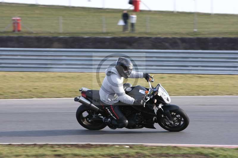 Motorcycle action photographs;Trackday digital images;event digital images;eventdigitalimages;no limits trackday;peter wileman photography;snetterton;snetterton circuit norfolk;snetterton photographs;trackday;trackday photos