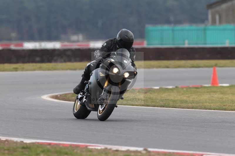 Motorcycle action photographs;Trackday digital images;event digital images;eventdigitalimages;no limits trackday;peter wileman photography;snetterton;snetterton circuit norfolk;snetterton photographs;trackday;trackday photos