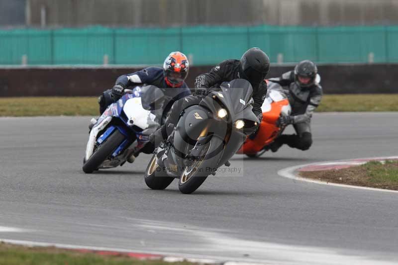 Motorcycle action photographs;Trackday digital images;event digital images;eventdigitalimages;no limits trackday;peter wileman photography;snetterton;snetterton circuit norfolk;snetterton photographs;trackday;trackday photos