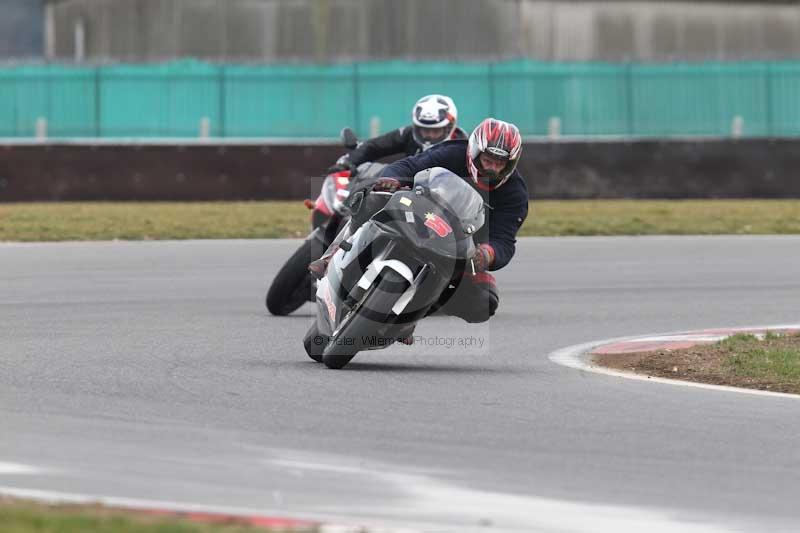 Motorcycle action photographs;Trackday digital images;event digital images;eventdigitalimages;no limits trackday;peter wileman photography;snetterton;snetterton circuit norfolk;snetterton photographs;trackday;trackday photos