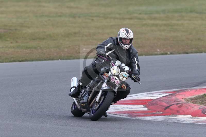 Motorcycle action photographs;Trackday digital images;event digital images;eventdigitalimages;no limits trackday;peter wileman photography;snetterton;snetterton circuit norfolk;snetterton photographs;trackday;trackday photos