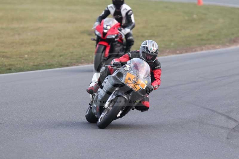 Motorcycle action photographs;Trackday digital images;event digital images;eventdigitalimages;no limits trackday;peter wileman photography;snetterton;snetterton circuit norfolk;snetterton photographs;trackday;trackday photos