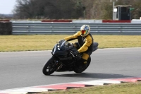 Motorcycle-action-photographs;Trackday-digital-images;event-digital-images;eventdigitalimages;no-limits-trackday;peter-wileman-photography;snetterton;snetterton-circuit-norfolk;snetterton-photographs;trackday;trackday-photos
