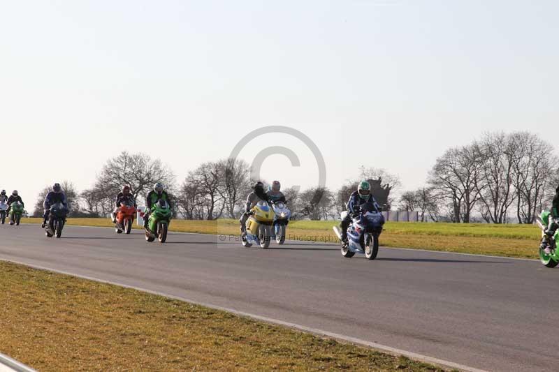 Motorcycle action photographs;Trackday digital images;event digital images;eventdigitalimages;no limits trackday;peter wileman photography;snetterton;snetterton circuit norfolk;snetterton photographs;trackday;trackday photos