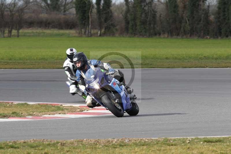 Motorcycle action photographs;Trackday digital images;event digital images;eventdigitalimages;no limits trackday;peter wileman photography;snetterton;snetterton circuit norfolk;snetterton photographs;trackday;trackday photos