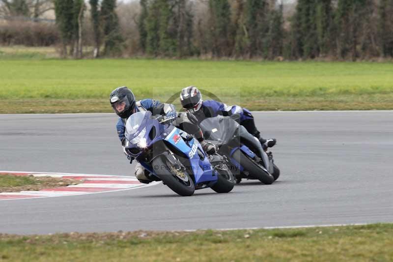 Motorcycle action photographs;Trackday digital images;event digital images;eventdigitalimages;no limits trackday;peter wileman photography;snetterton;snetterton circuit norfolk;snetterton photographs;trackday;trackday photos