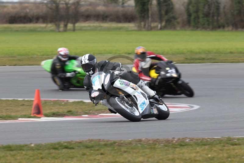Motorcycle action photographs;Trackday digital images;event digital images;eventdigitalimages;no limits trackday;peter wileman photography;snetterton;snetterton circuit norfolk;snetterton photographs;trackday;trackday photos