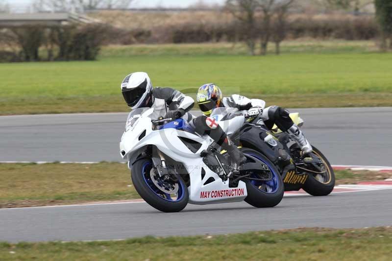 Motorcycle action photographs;Trackday digital images;event digital images;eventdigitalimages;no limits trackday;peter wileman photography;snetterton;snetterton circuit norfolk;snetterton photographs;trackday;trackday photos
