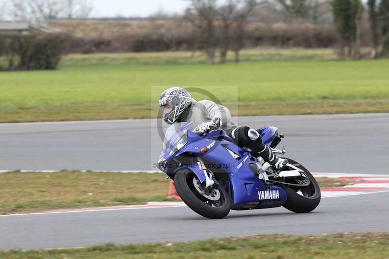 Motorcycle action photographs;Trackday digital images;event digital images;eventdigitalimages;no limits trackday;peter wileman photography;snetterton;snetterton circuit norfolk;snetterton photographs;trackday;trackday photos