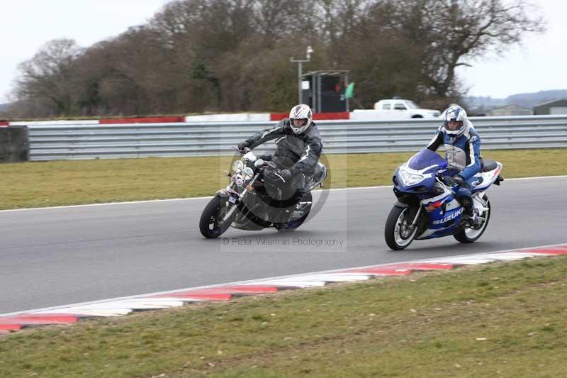 Motorcycle action photographs;Trackday digital images;event digital images;eventdigitalimages;no limits trackday;peter wileman photography;snetterton;snetterton circuit norfolk;snetterton photographs;trackday;trackday photos