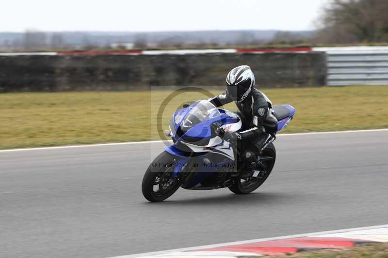 Motorcycle action photographs;Trackday digital images;event digital images;eventdigitalimages;no limits trackday;peter wileman photography;snetterton;snetterton circuit norfolk;snetterton photographs;trackday;trackday photos