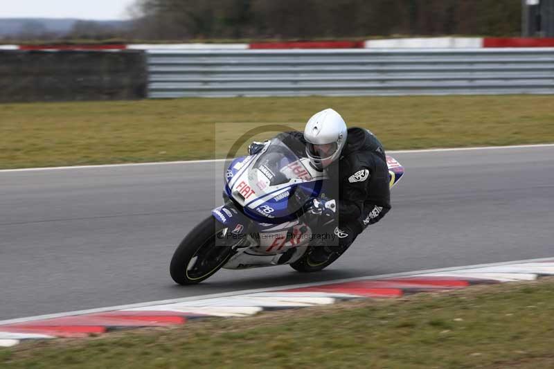 Motorcycle action photographs;Trackday digital images;event digital images;eventdigitalimages;no limits trackday;peter wileman photography;snetterton;snetterton circuit norfolk;snetterton photographs;trackday;trackday photos