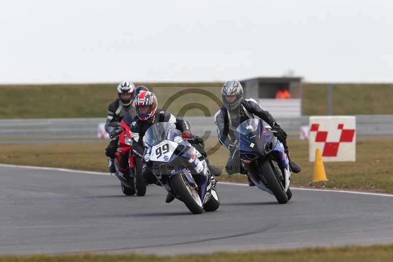 Motorcycle action photographs;Trackday digital images;event digital images;eventdigitalimages;no limits trackday;peter wileman photography;snetterton;snetterton circuit norfolk;snetterton photographs;trackday;trackday photos