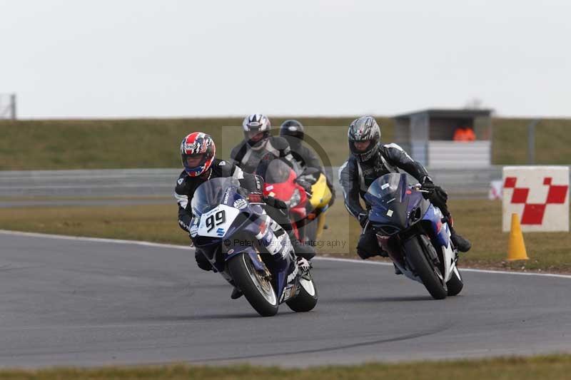 Motorcycle action photographs;Trackday digital images;event digital images;eventdigitalimages;no limits trackday;peter wileman photography;snetterton;snetterton circuit norfolk;snetterton photographs;trackday;trackday photos