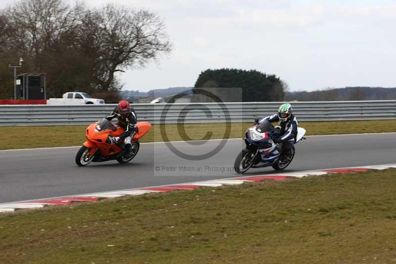 Motorcycle action photographs;Trackday digital images;event digital images;eventdigitalimages;no limits trackday;peter wileman photography;snetterton;snetterton circuit norfolk;snetterton photographs;trackday;trackday photos