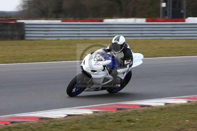 Motorcycle action photographs;Trackday digital images;event digital images;eventdigitalimages;no limits trackday;peter wileman photography;snetterton;snetterton circuit norfolk;snetterton photographs;trackday;trackday photos