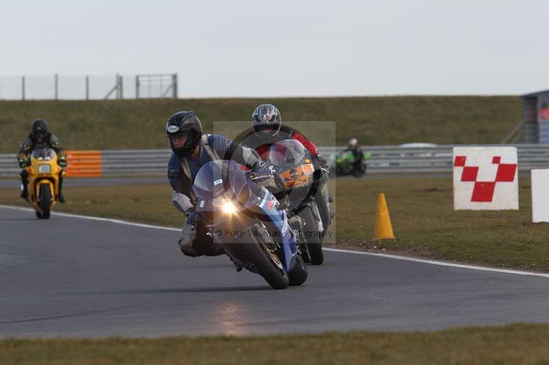 Motorcycle action photographs;Trackday digital images;event digital images;eventdigitalimages;no limits trackday;peter wileman photography;snetterton;snetterton circuit norfolk;snetterton photographs;trackday;trackday photos