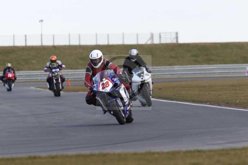 Motorcycle action photographs;Trackday digital images;event digital images;eventdigitalimages;no limits trackday;peter wileman photography;snetterton;snetterton circuit norfolk;snetterton photographs;trackday;trackday photos