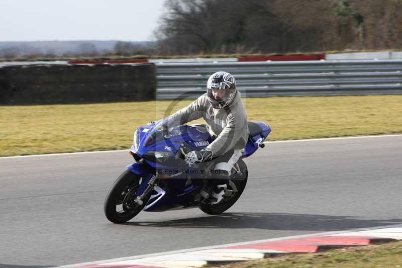 Motorcycle action photographs;Trackday digital images;event digital images;eventdigitalimages;no limits trackday;peter wileman photography;snetterton;snetterton circuit norfolk;snetterton photographs;trackday;trackday photos