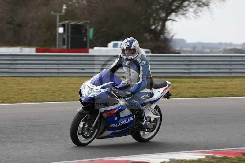 Motorcycle action photographs;Trackday digital images;event digital images;eventdigitalimages;no limits trackday;peter wileman photography;snetterton;snetterton circuit norfolk;snetterton photographs;trackday;trackday photos