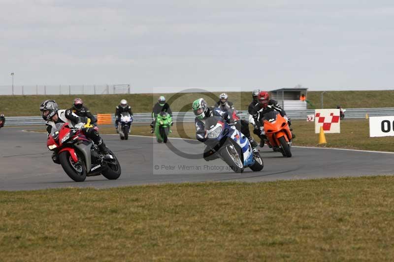 Motorcycle action photographs;Trackday digital images;event digital images;eventdigitalimages;no limits trackday;peter wileman photography;snetterton;snetterton circuit norfolk;snetterton photographs;trackday;trackday photos