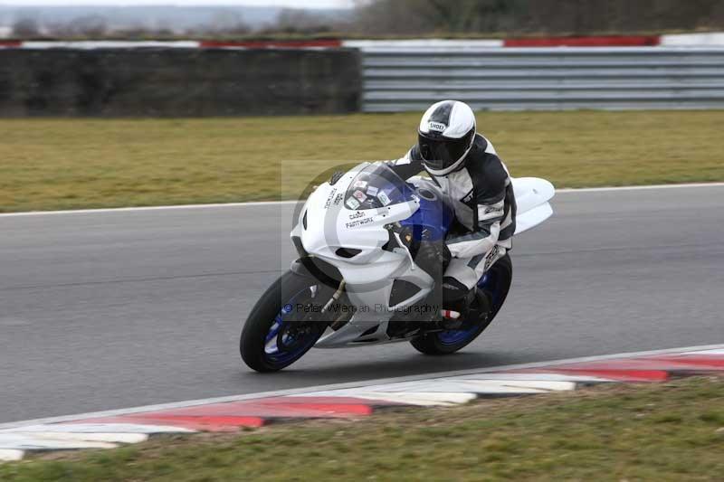 Motorcycle action photographs;Trackday digital images;event digital images;eventdigitalimages;no limits trackday;peter wileman photography;snetterton;snetterton circuit norfolk;snetterton photographs;trackday;trackday photos