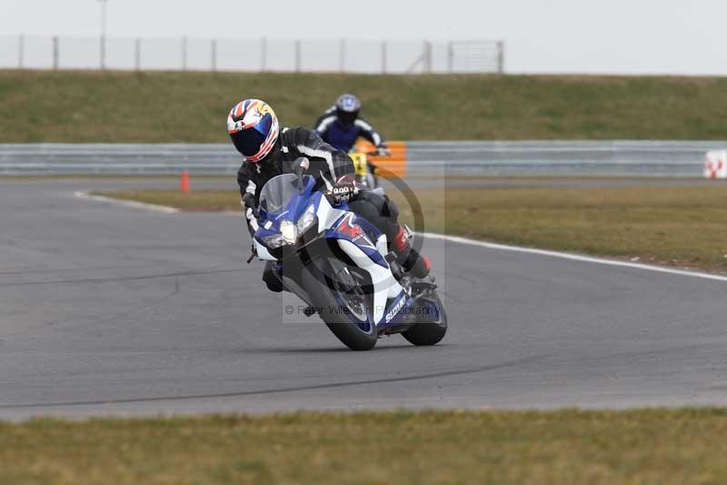 Motorcycle action photographs;Trackday digital images;event digital images;eventdigitalimages;no limits trackday;peter wileman photography;snetterton;snetterton circuit norfolk;snetterton photographs;trackday;trackday photos