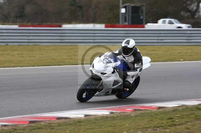 Motorcycle action photographs;Trackday digital images;event digital images;eventdigitalimages;no limits trackday;peter wileman photography;snetterton;snetterton circuit norfolk;snetterton photographs;trackday;trackday photos