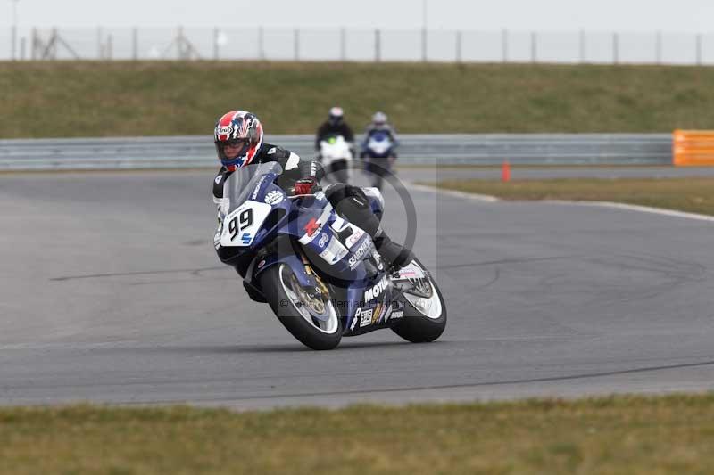 Motorcycle action photographs;Trackday digital images;event digital images;eventdigitalimages;no limits trackday;peter wileman photography;snetterton;snetterton circuit norfolk;snetterton photographs;trackday;trackday photos