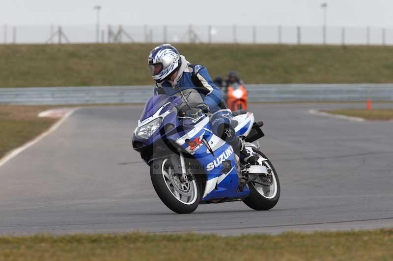 Motorcycle action photographs;Trackday digital images;event digital images;eventdigitalimages;no limits trackday;peter wileman photography;snetterton;snetterton circuit norfolk;snetterton photographs;trackday;trackday photos