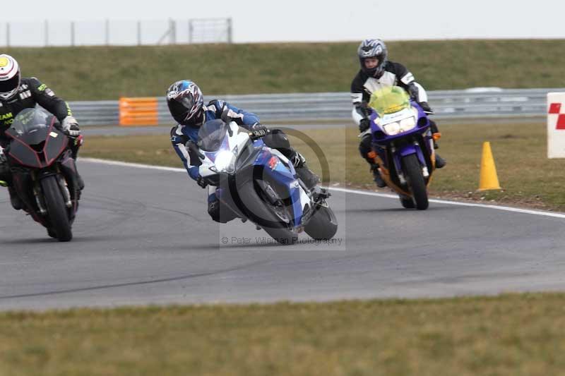 Motorcycle action photographs;Trackday digital images;event digital images;eventdigitalimages;no limits trackday;peter wileman photography;snetterton;snetterton circuit norfolk;snetterton photographs;trackday;trackday photos