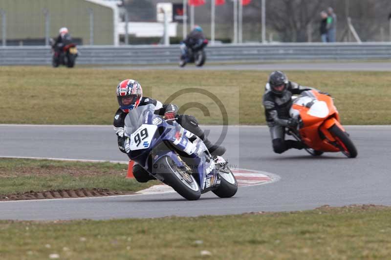 Motorcycle action photographs;Trackday digital images;event digital images;eventdigitalimages;no limits trackday;peter wileman photography;snetterton;snetterton circuit norfolk;snetterton photographs;trackday;trackday photos