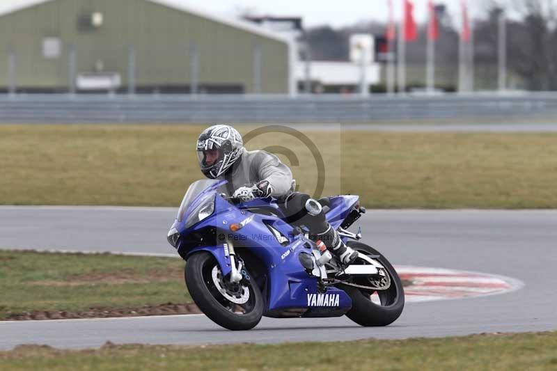 Motorcycle action photographs;Trackday digital images;event digital images;eventdigitalimages;no limits trackday;peter wileman photography;snetterton;snetterton circuit norfolk;snetterton photographs;trackday;trackday photos