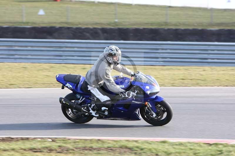 Motorcycle action photographs;Trackday digital images;event digital images;eventdigitalimages;no limits trackday;peter wileman photography;snetterton;snetterton circuit norfolk;snetterton photographs;trackday;trackday photos