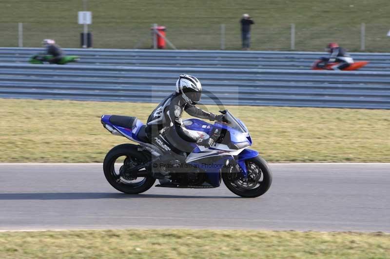 Motorcycle action photographs;Trackday digital images;event digital images;eventdigitalimages;no limits trackday;peter wileman photography;snetterton;snetterton circuit norfolk;snetterton photographs;trackday;trackday photos