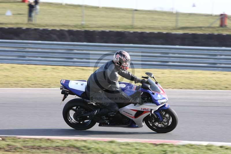Motorcycle action photographs;Trackday digital images;event digital images;eventdigitalimages;no limits trackday;peter wileman photography;snetterton;snetterton circuit norfolk;snetterton photographs;trackday;trackday photos