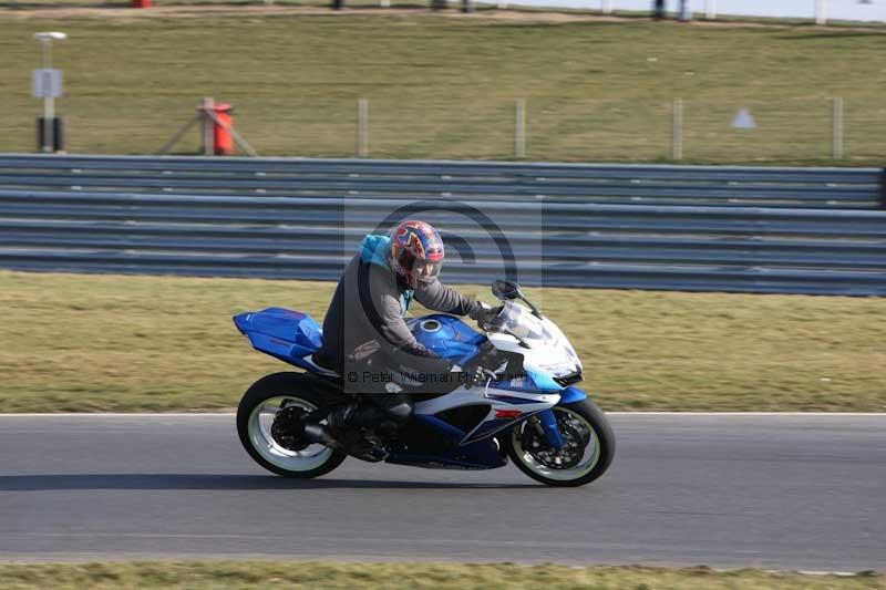 Motorcycle action photographs;Trackday digital images;event digital images;eventdigitalimages;no limits trackday;peter wileman photography;snetterton;snetterton circuit norfolk;snetterton photographs;trackday;trackday photos