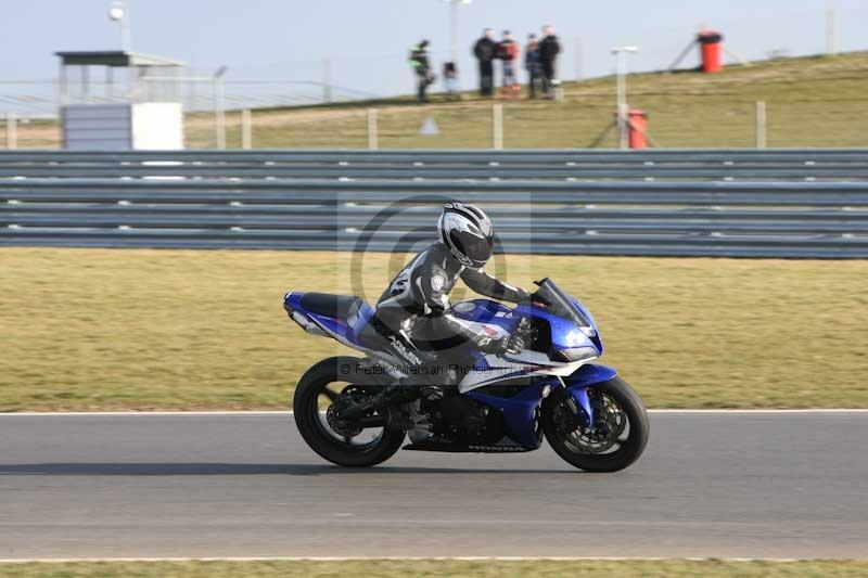 Motorcycle action photographs;Trackday digital images;event digital images;eventdigitalimages;no limits trackday;peter wileman photography;snetterton;snetterton circuit norfolk;snetterton photographs;trackday;trackday photos