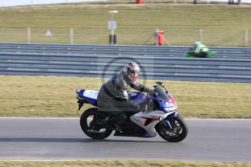 Motorcycle action photographs;Trackday digital images;event digital images;eventdigitalimages;no limits trackday;peter wileman photography;snetterton;snetterton circuit norfolk;snetterton photographs;trackday;trackday photos