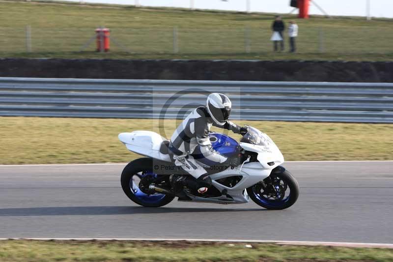 Motorcycle action photographs;Trackday digital images;event digital images;eventdigitalimages;no limits trackday;peter wileman photography;snetterton;snetterton circuit norfolk;snetterton photographs;trackday;trackday photos