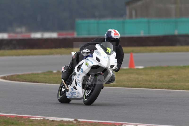 Motorcycle action photographs;Trackday digital images;event digital images;eventdigitalimages;no limits trackday;peter wileman photography;snetterton;snetterton circuit norfolk;snetterton photographs;trackday;trackday photos