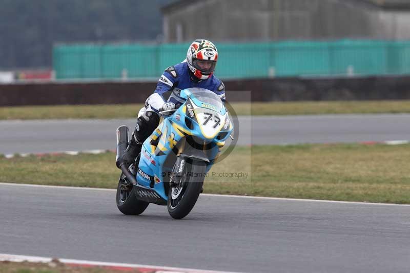 Motorcycle action photographs;Trackday digital images;event digital images;eventdigitalimages;no limits trackday;peter wileman photography;snetterton;snetterton circuit norfolk;snetterton photographs;trackday;trackday photos